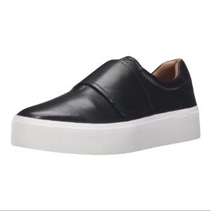 Calvin Klein Womens Jaiden Low Top Slip On Fashion